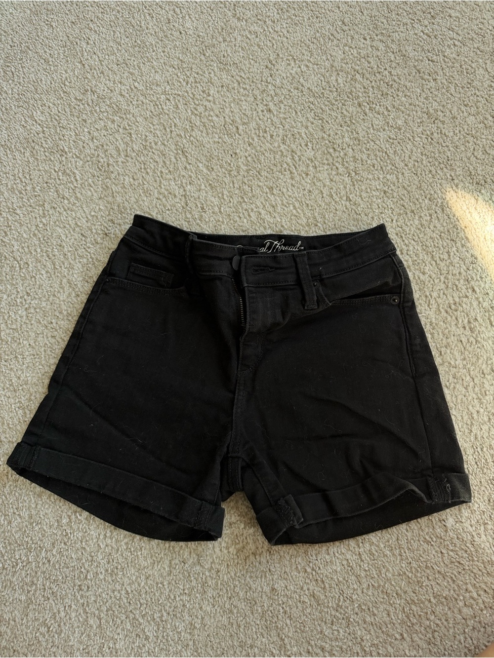Universal Thread Black High-Rise Roll Cuff Jean Shorts Size 0/25